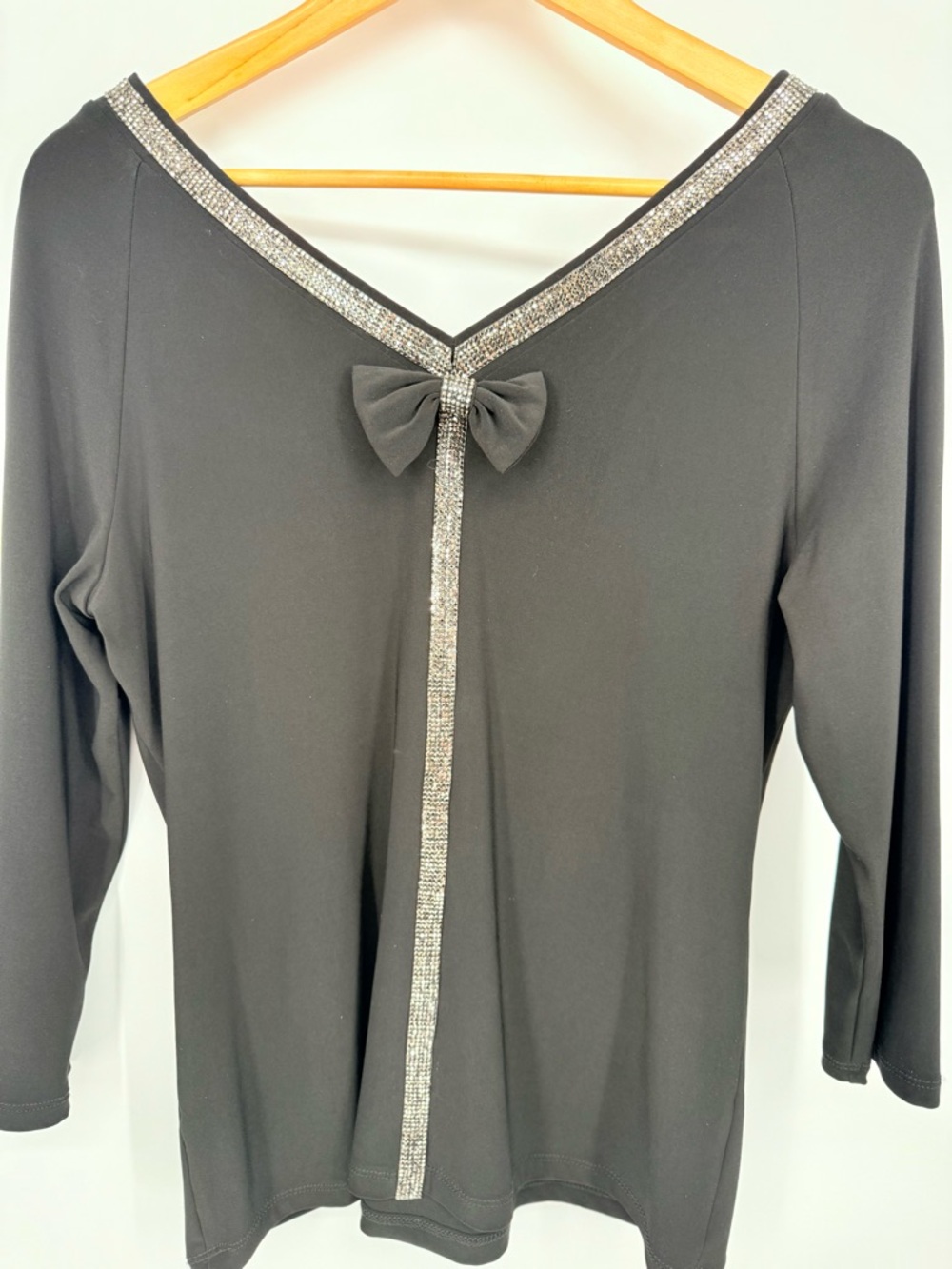 Frank Lyman Montreal Coquette Black V-Neck Blouse Rhinestone Bow Top Medium Glam